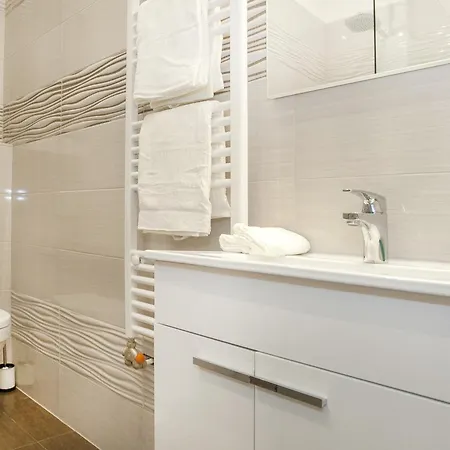 Apartment Roxana