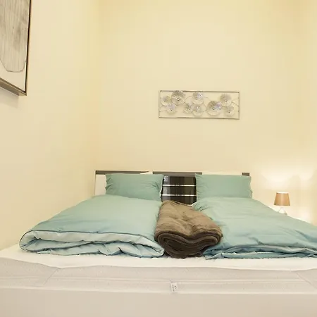 Apartment Roxana *
