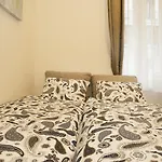 Apartment Roxana
