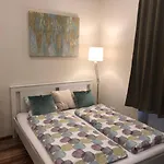 Roxana Apartment *